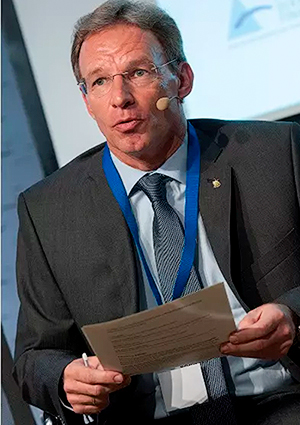 foto-presentacion-ricardo-palomo